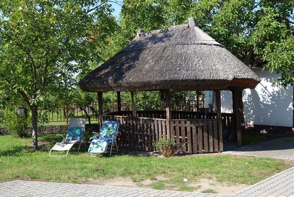 Ferienwohnung Benedekne Haza Gyenesdiás Exterior foto